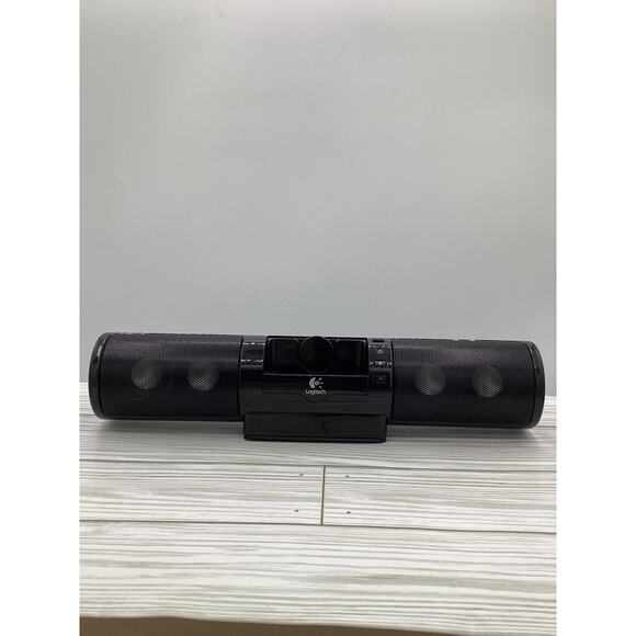LOGITECH MM 32 Speaker Model S-0218A Ipod / Computers Portable System - Picture 1 of 6